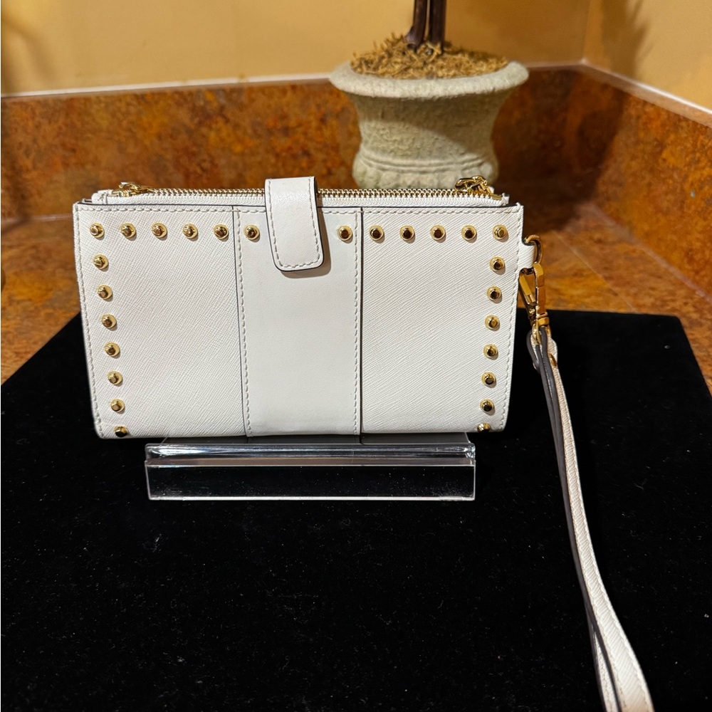 Michael Kors White Wallet with Gold Studs - Picture 3 of 5